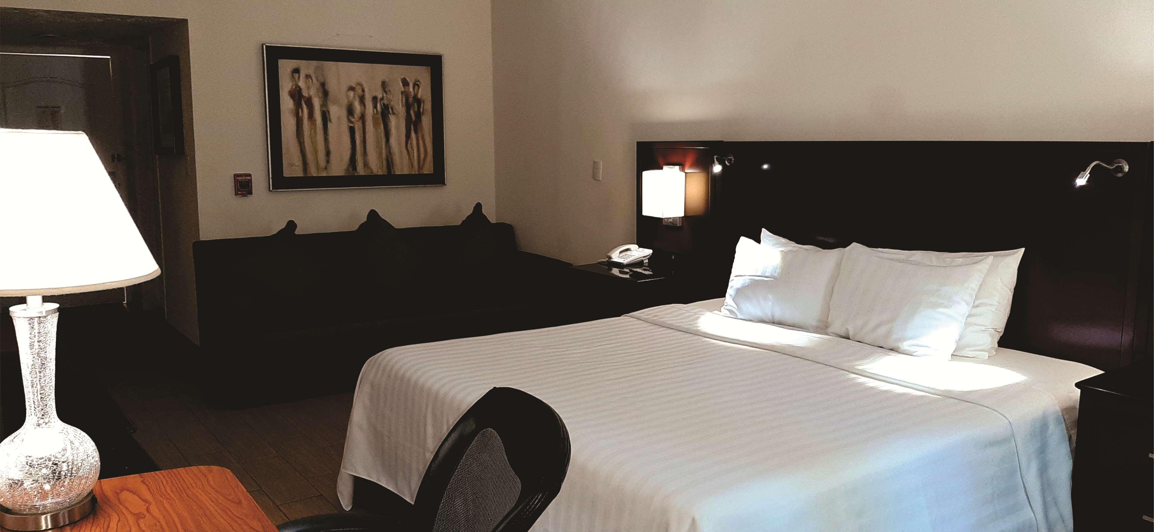 فندق Best Western Plus Monterrey Colon المظهر الخارجي الصورة